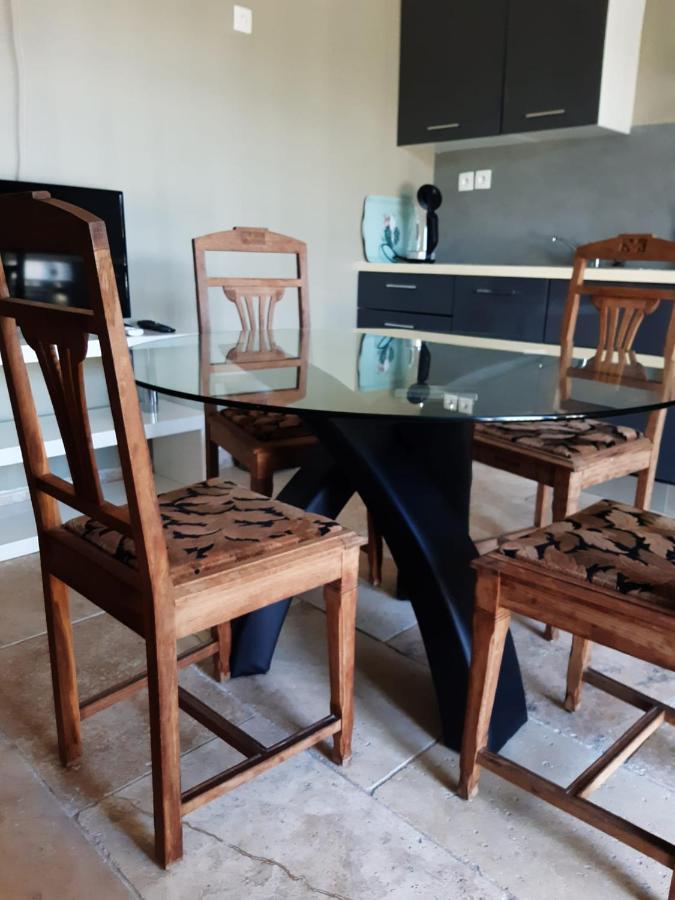 Au Pays Du Ventoux Bed & Breakfast Le Thor Luaran gambar