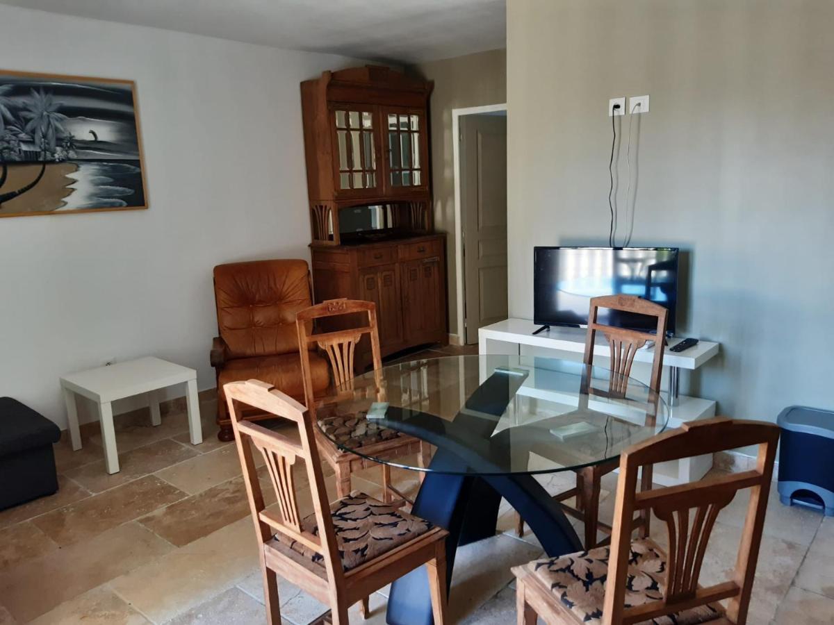 Au Pays Du Ventoux Bed & Breakfast Le Thor Luaran gambar