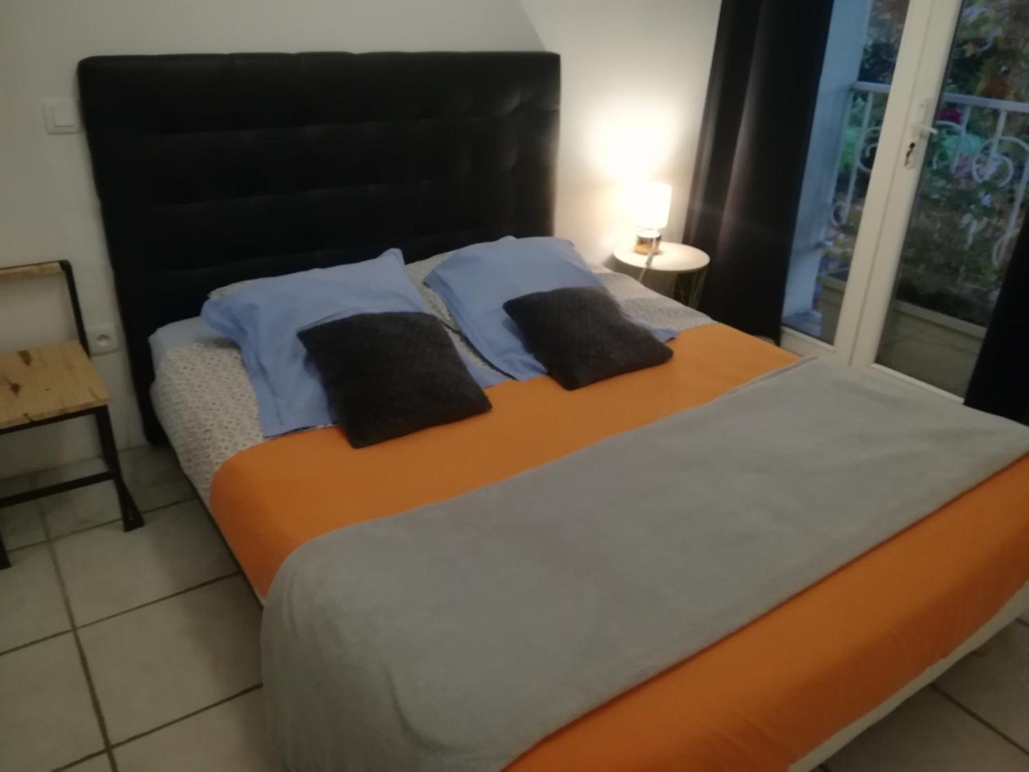 Au Pays Du Ventoux Bed & Breakfast Le Thor Bilik gambar